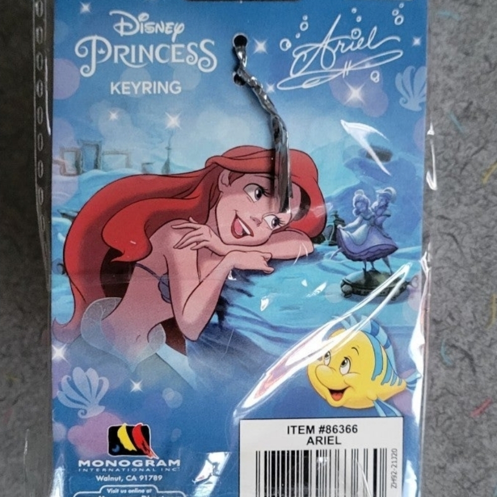 PRINCESS ARIEL KEYRING - Picture 3 of 6